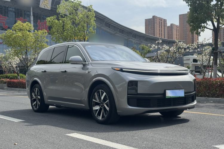 Used Li Auto L8 2023 Pro Model Exterior 3