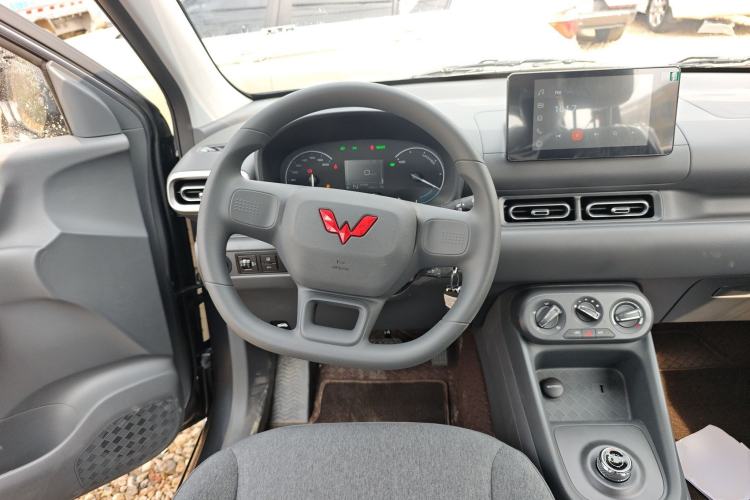 Used Wuling Hongguang New Energy 2025 Extended-Range Hybrid 50KM Comfort Version