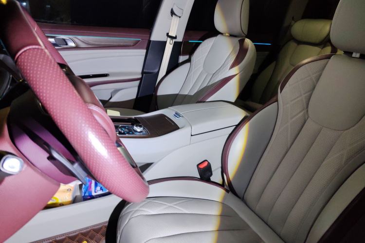 Used Ford Equator 2021 EcoBoost 225 Premier 6-Seater Left Front Seat