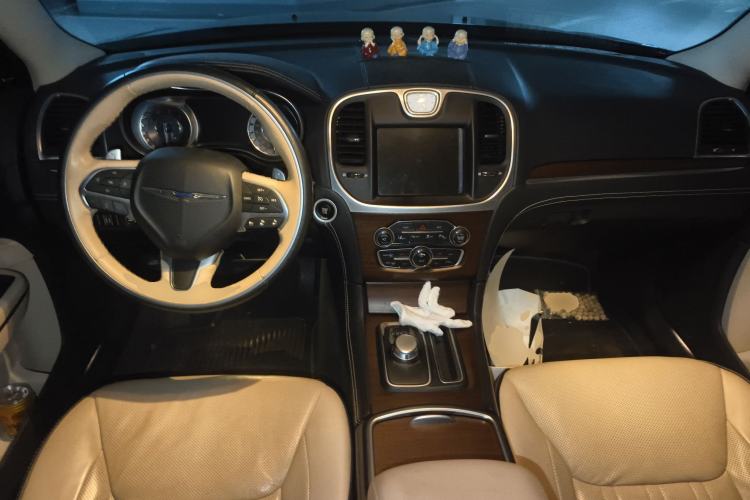 Used Chrysler 300C 2016 3.0L Supreme Edition