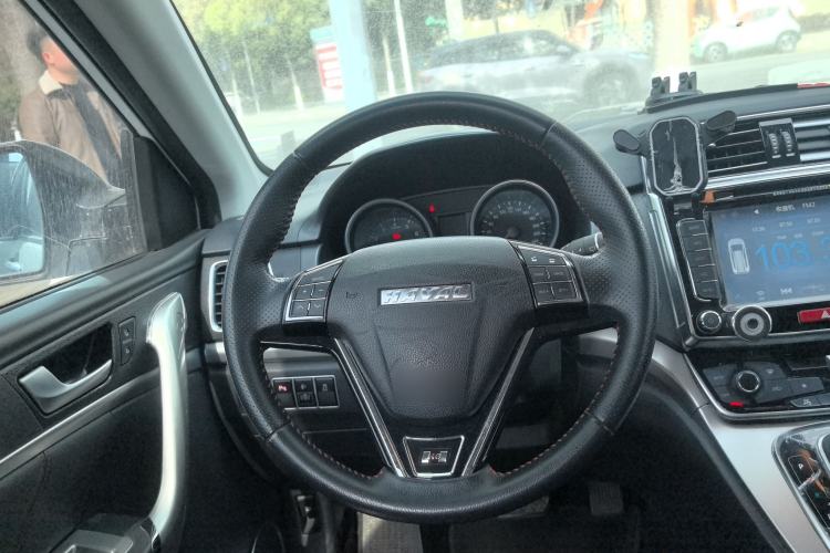 Used Haval H6 2015 Sport Edition 1.5T Automatic Two-Wheel Drive Luxury Model