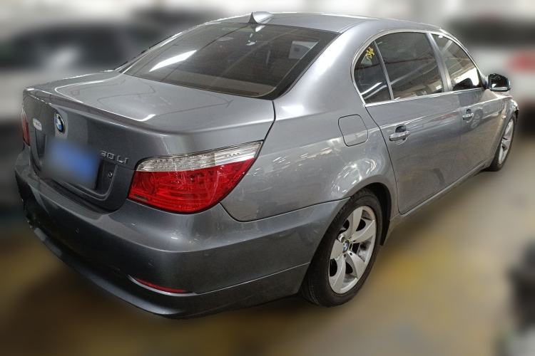 Used BMW 5 Series 2010 523Li Luxury Model Rear Right 45 Deg