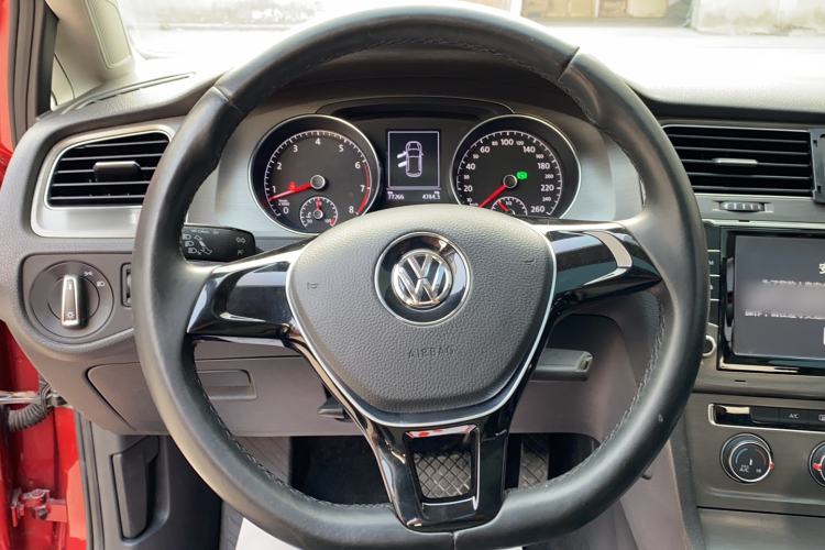 Used Volkswagen Golf 2015 1.4TSI Automatic Comfort Model Steering Wheel