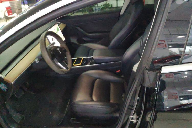 Used Tesla Model 3 2019 Long-Range All-Wheel-Drive Version Left Front Seat