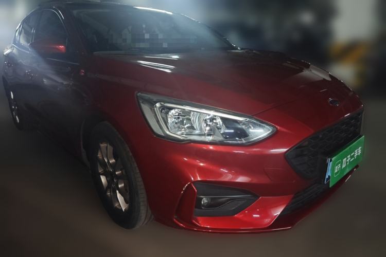 Used Ford Focus 2020 Hatchback EcoBoost 180 Automatic Trend Edition Front Right 45 Deg