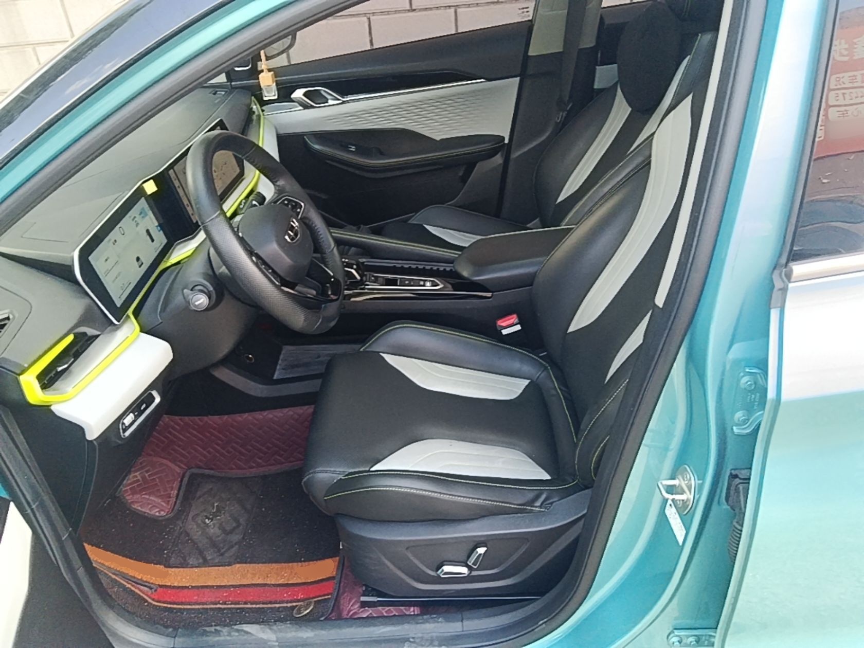 Geely Auto Coolray 2022 Bin Yue COOL 1.5TD DCT Ignite Edition — снимка 17