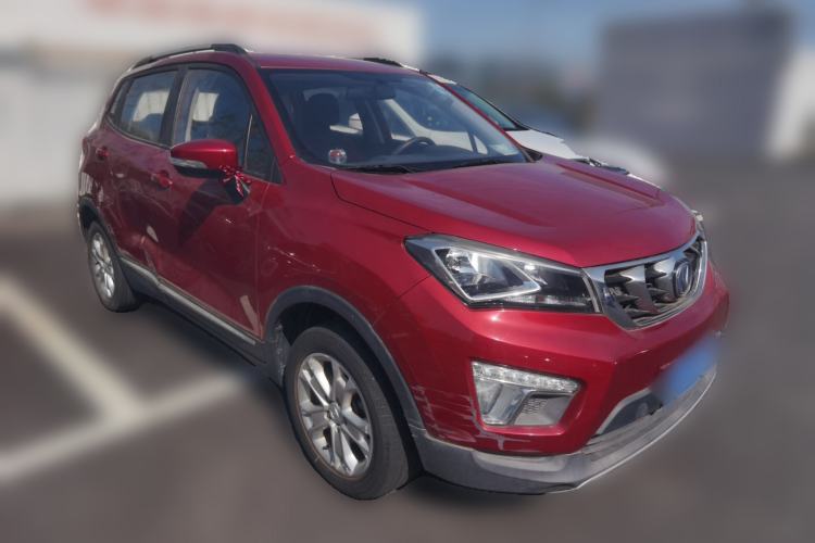 Used CHANGAN CS15 2016 1.5L Automatic Fashion Edition Front Right 45 Deg