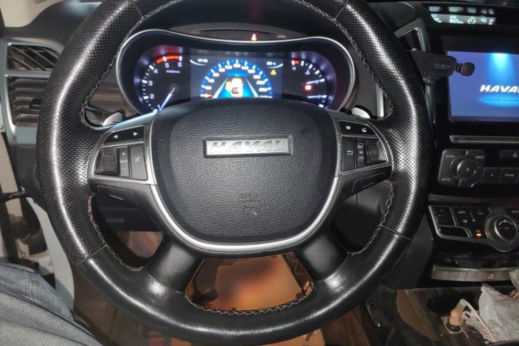 Used Haval H9 2017 2.0T Diesel 4x4 Comfort Edition 7-Seater Steering Wheel