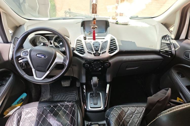 Used Ford EcoSport 2013 1.5L Automatic Prestige Model Center Console