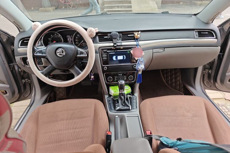 Used Skoda Superb 2013 1.8TSI Automatic Yashi Edition
