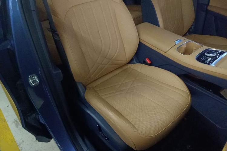 Used Geely Galaxy Xingjian 7 EM-i 2025 120km Flagship Edition Right Front Seat