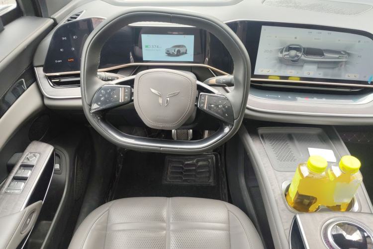 Used Hongqi Tiangong 08 2025 680 Ultra Four-Wheel-Drive Version Steering Wheel