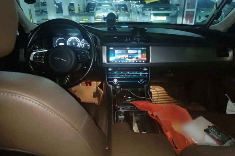 Used Jaguar XFL 2018 XFL 2.0T 250 PS Premium Edition
