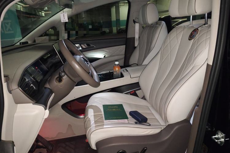 Used Denza D9 2022 DM-i 970 Four-Wheel Drive Prestige Model
