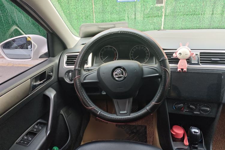 Used Skoda Rapid Spaceback 2016 1.6L Automatic Chuanxing Edition Steering Wheel