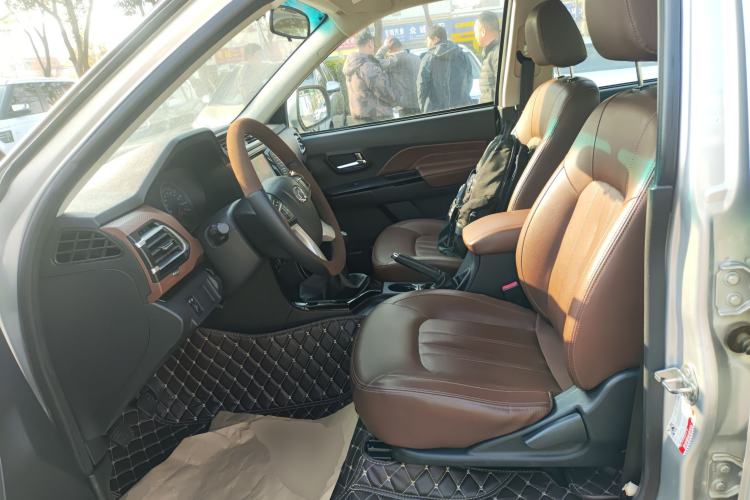 Used Great Wall Wingle 6 2017 2.4L Gasoline Two-Wheel Drive Elite Version 4G69
