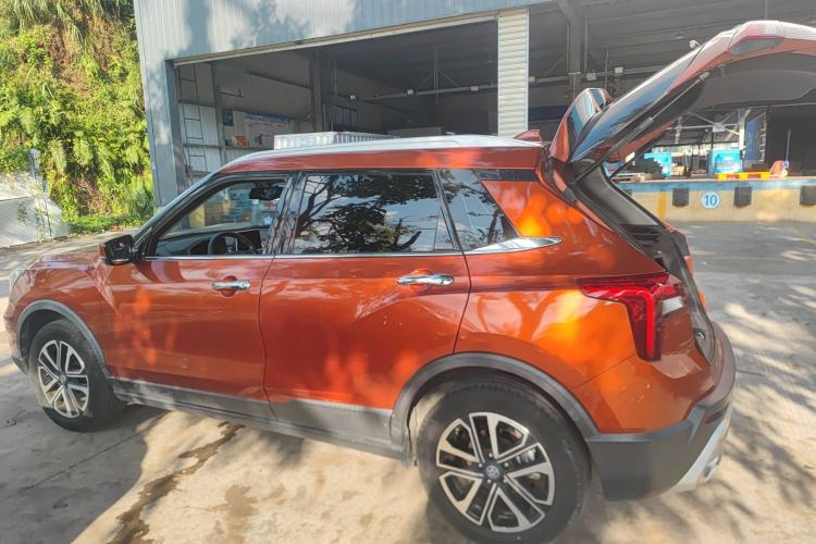 Used Venucia T60 2018 1.6L CVT Smart & Fun Version China V Standard
