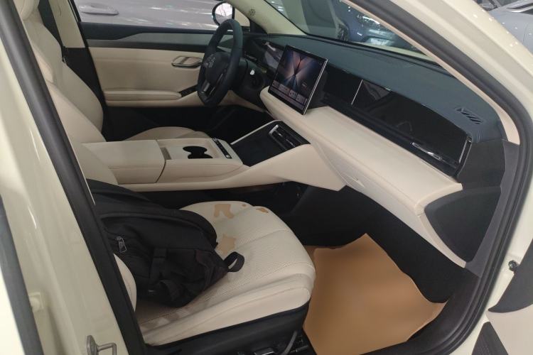 Used BYD Qin L 2025 EV 545KM Beyond Version Right Front Seat