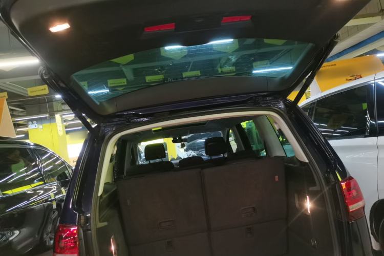 Used Volkswagen Sharan 2018 Revised Version 380TSI Comfort Edition 7-Seater Trunk