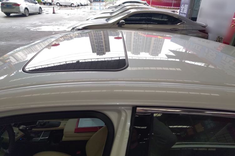 Used Lexus ES 2015 300h Comfort Edition
