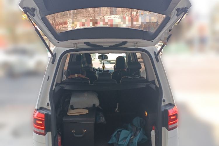 Used Volkswagen Touran 2016 Volkswagen Touran L 280TSI DSG Comfort Edition Trunk