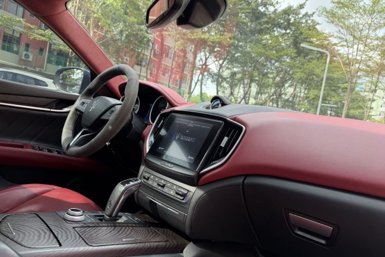 Used Maserati Ghibli 2019 3.0T Luxury Edition China VI Standard Gear Lever
