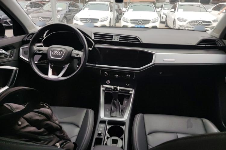 Used Audi Q3 2021 35 TFSI Advanced Style Edition Center Console