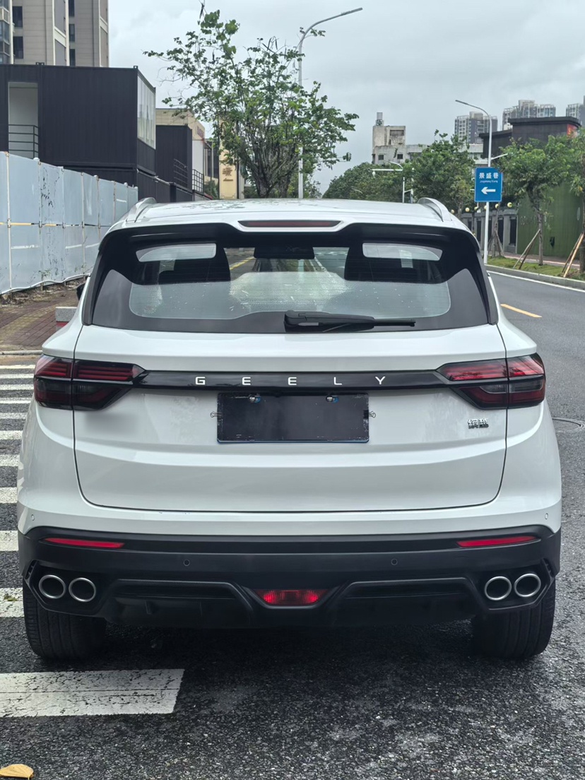 Geely Auto Coolray 2023 1.5T DCT Platinum Edition — снимка 3