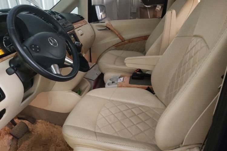 Used Mercedes-Benz Viano 2013 3.0L Hospitality Edition Left Front Seat