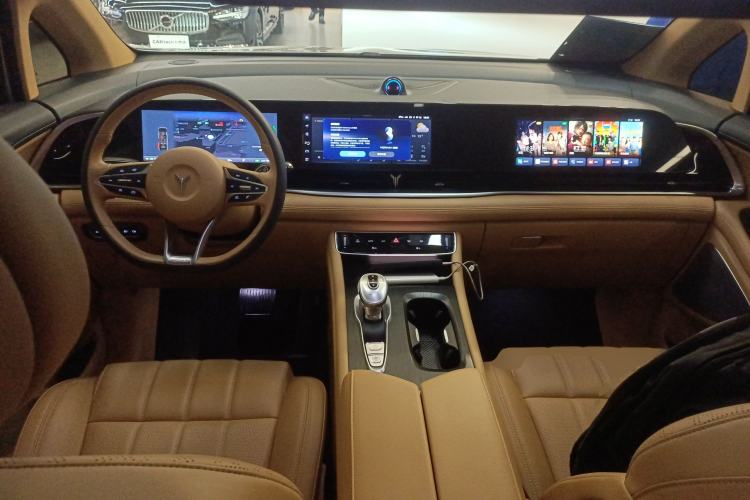 Used VOYAH Dream 2024 PHEV Extended-Range Premium Edition
