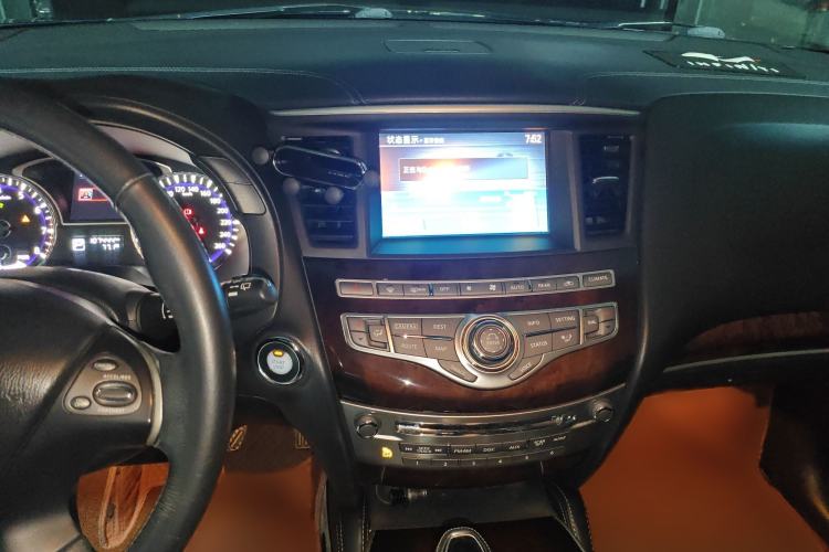 Used Infiniti QX60 2016 2.5 S/C Hybrid Two-Wheel-Drive Excellence Edition China V Standard
