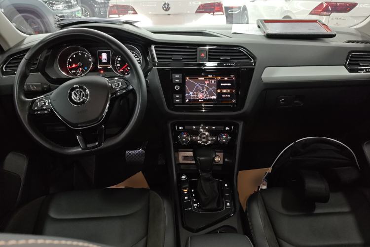 Used Volkswagen Tiguan L 2018 Revised Version 330TSI Automatic Two-Wheel Drive Comfort Edition
