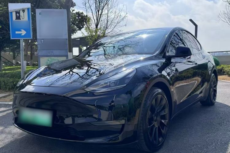 Used Tesla Model Y 2021 Long-Range All-Wheel-Drive Version