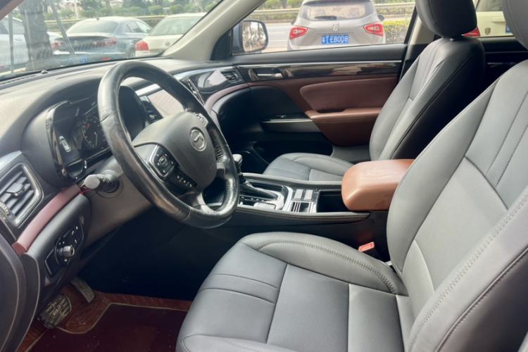 Used GAC Trumpchi GS8 2017 320T Two-Wheel Drive Luxury Smart Connectivity Version (7 Seats)
