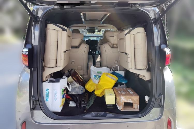 Used Toyota Alphard 2024 Dual-Engine 2.5L Deluxe Edition