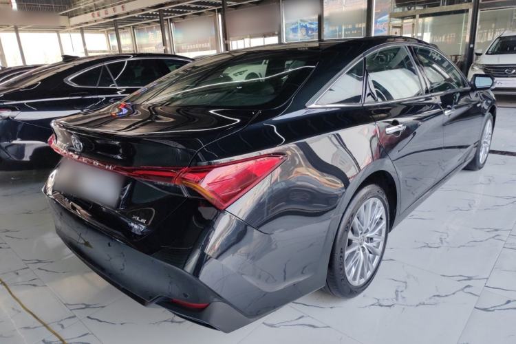 Used Toyota Avalon 2024 Dual-Motor 2.0L Premium Edition
