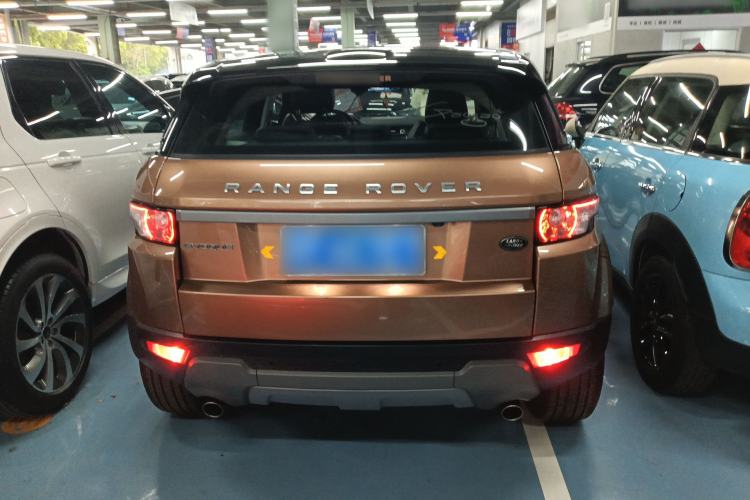 Used Land Rover Range Evoque 2015 2.0T Five-Door Zhiyao Edition Rear