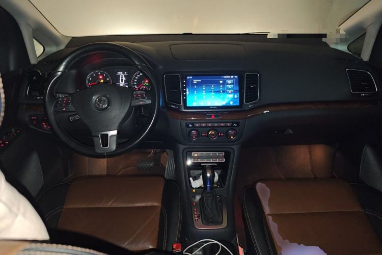 Used Volkswagen Sharan 2015 1.8TSI Comfort Model
