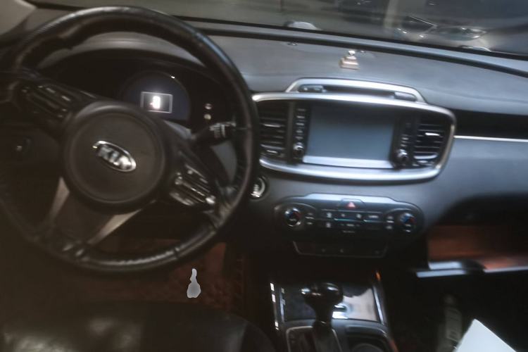 Used Kia Sorento 2015 Sorento L 2.4L Gasoline 4WD Elite Edition 5 Seats China V Emission Standard