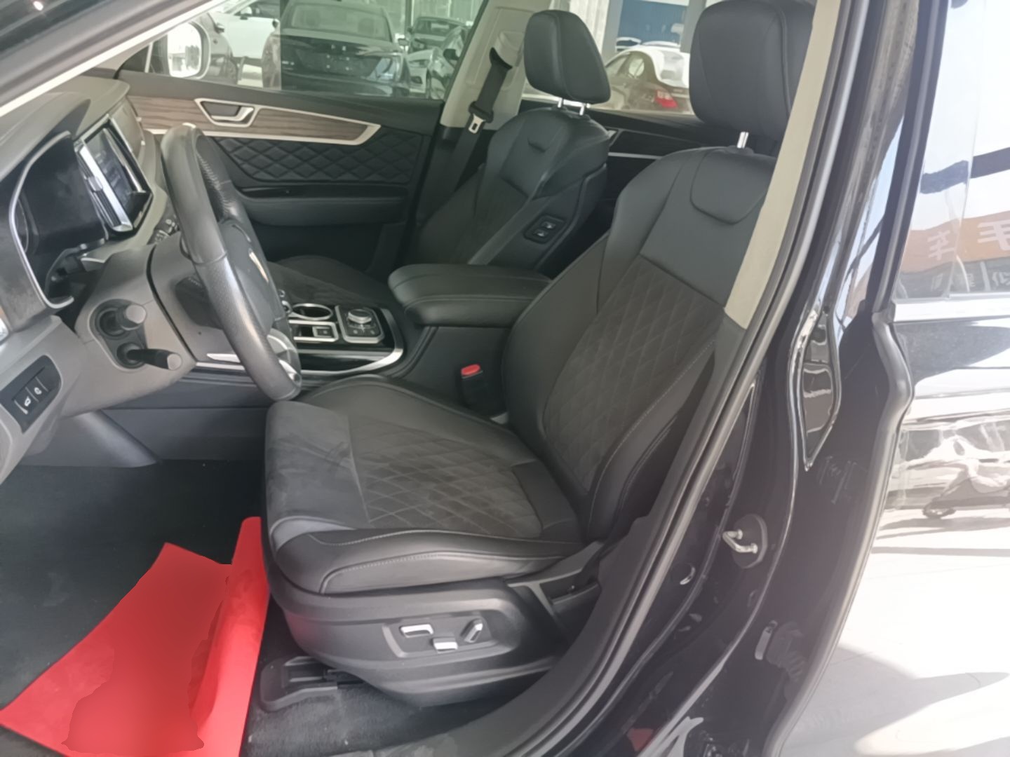 Hongqi HS7 2022 3.0T Automatic All-Wheel Drive ZhiLian Flagship Edition Five Seats — снимка 17