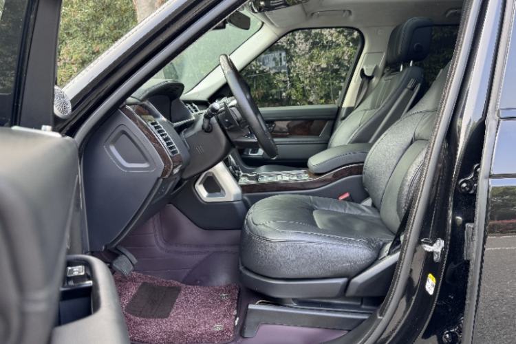 Used Land Rover Range 2021 3.0 L6 Grand Edition Interior 7