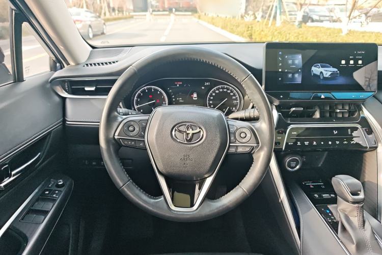 Used Toyota Harrier 2023 2.0L CVT Two-Wheel Drive Luxury Edition
