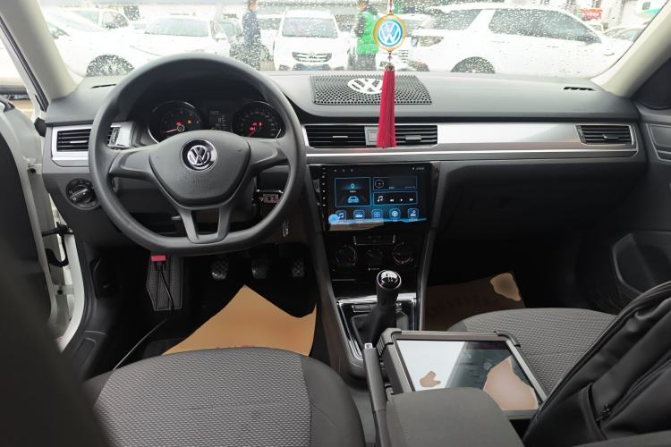 Used Volkswagen Bora 2019 Facelift Bora·Legend 1.5L Manual Fashion Edition China VI Standard Center Console