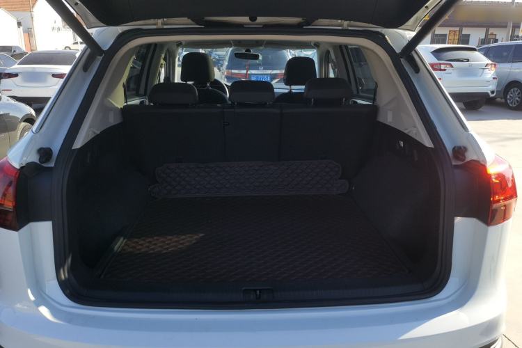 Used Volkswagen Tayron 2021 330TSI Two-Wheel Drive 30th Anniversary Edition Trunk