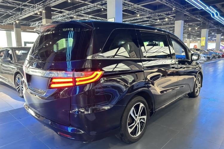 Used Honda Odyssey 2015 Updated Version 2.4L Smart Edition