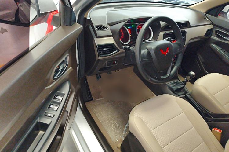 Used Wuling Hongguang 2021 1.5L Revised S Standard Version Hydraulic-Power-Assisted LAR