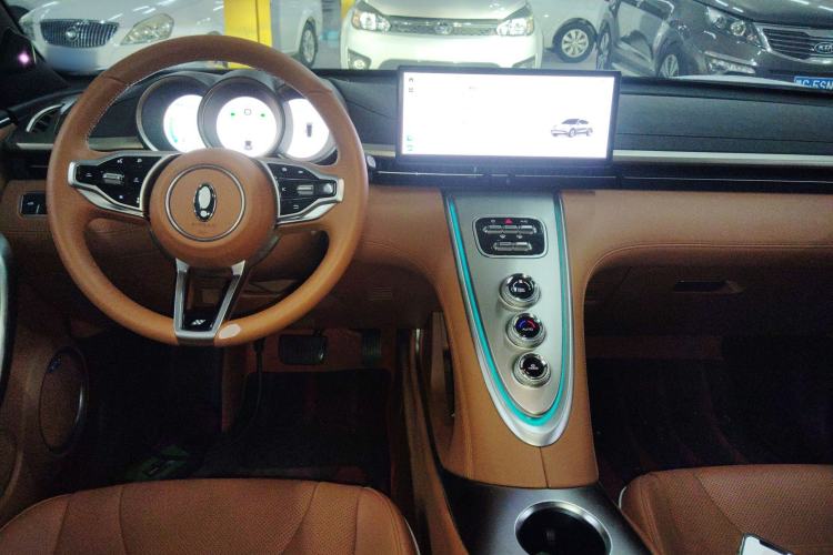 Used ORA Lightning Cat 2022 555 km Luxury Edition Center Console