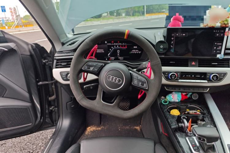 Used Audi A5 2024 Sportback 40 TFSI quattro Luxury Dynamic Model Steering Wheel