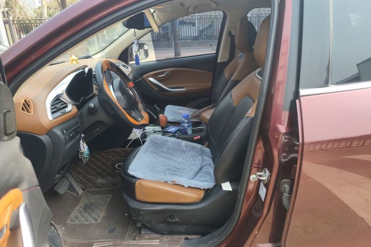 Used Soueast DX7 2015 1.5T Automatic Luxury Model