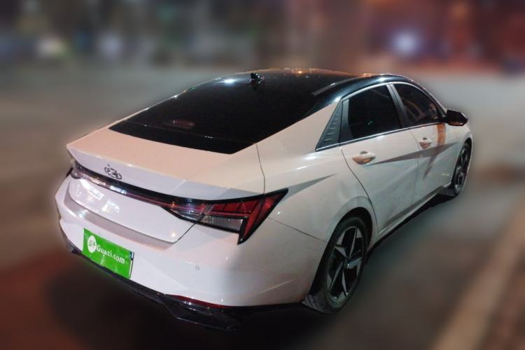 Used Hyundai Elantra 2021 1.5L CVT LUX Prestige Edition
